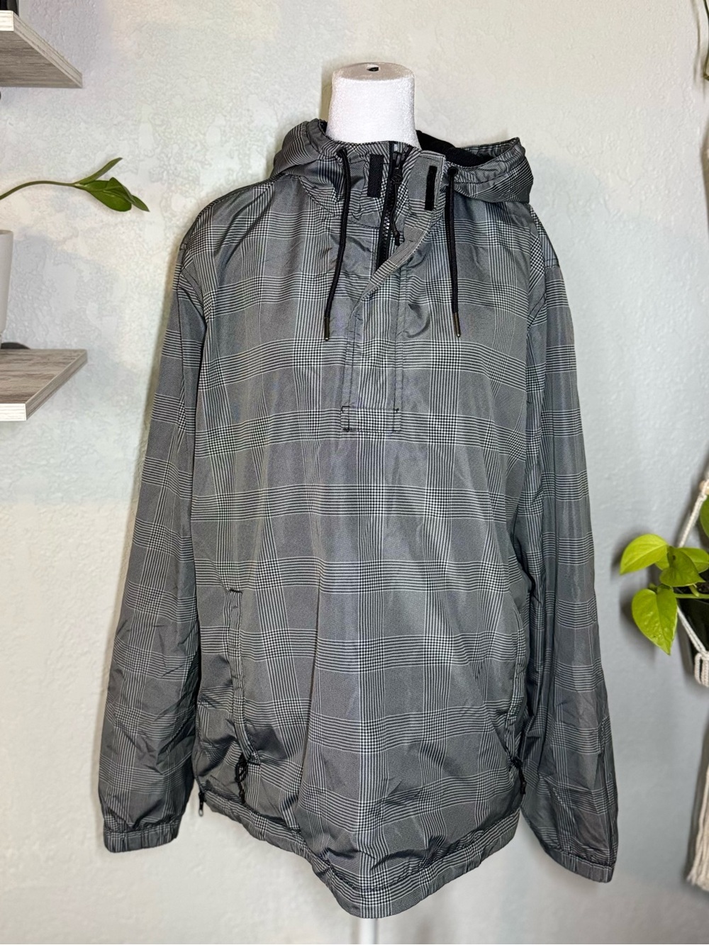 American Eagle Outfitters Gray Plaid Hooded Windbreaker